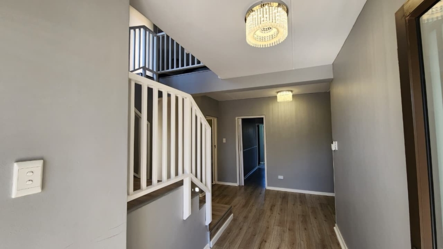 5 Bedroom Property for Sale in Langebaan Country Estate Western Cape